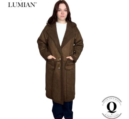 Puolipitkä kelsitakki keinonahasta on eläinystävällinen. Syksyn trendikkäin takki huokuu Yellow stonen tyyliä.